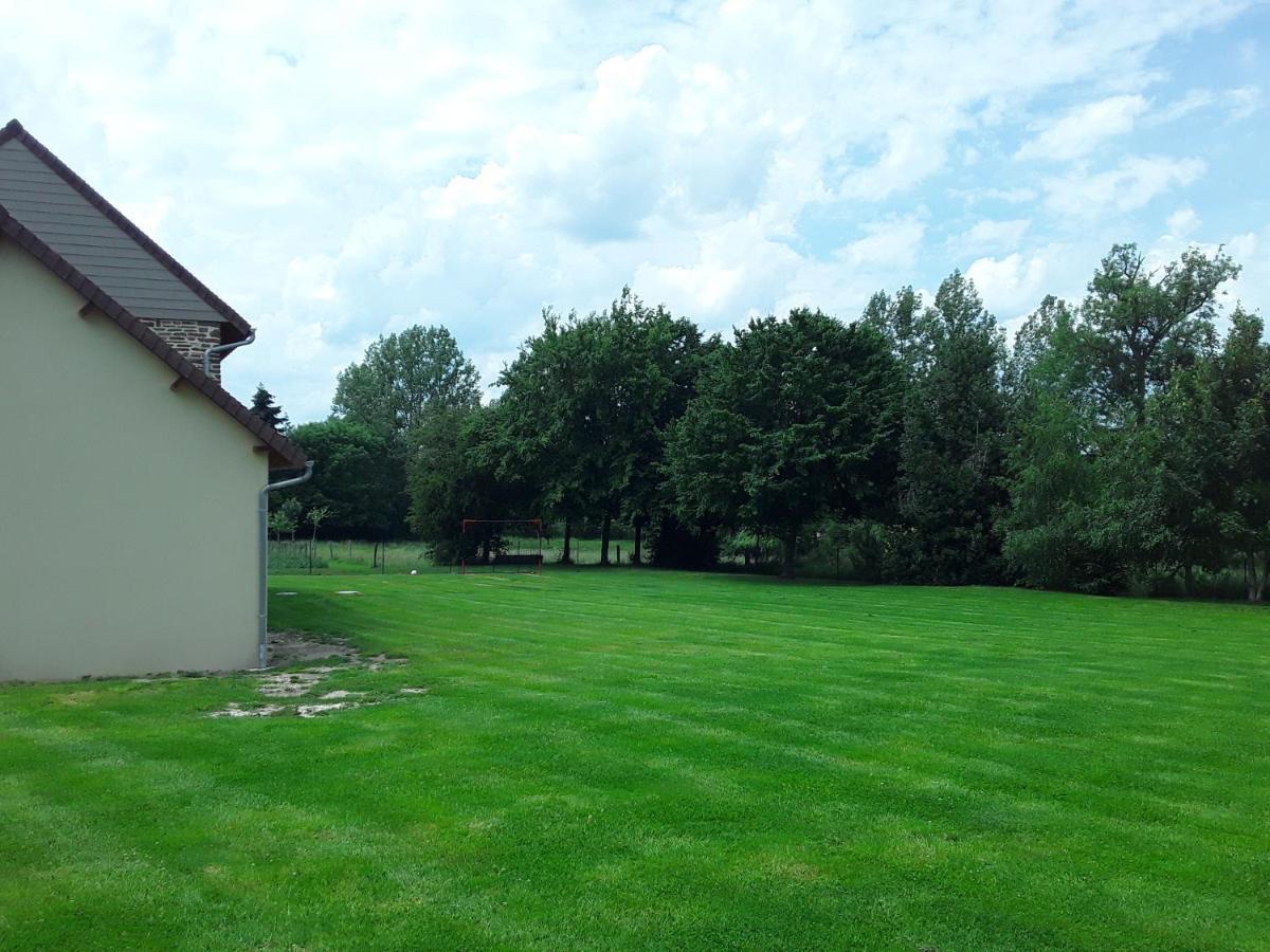 De Landemeure, 10 Couchages, Acces Pmr Holiday home
